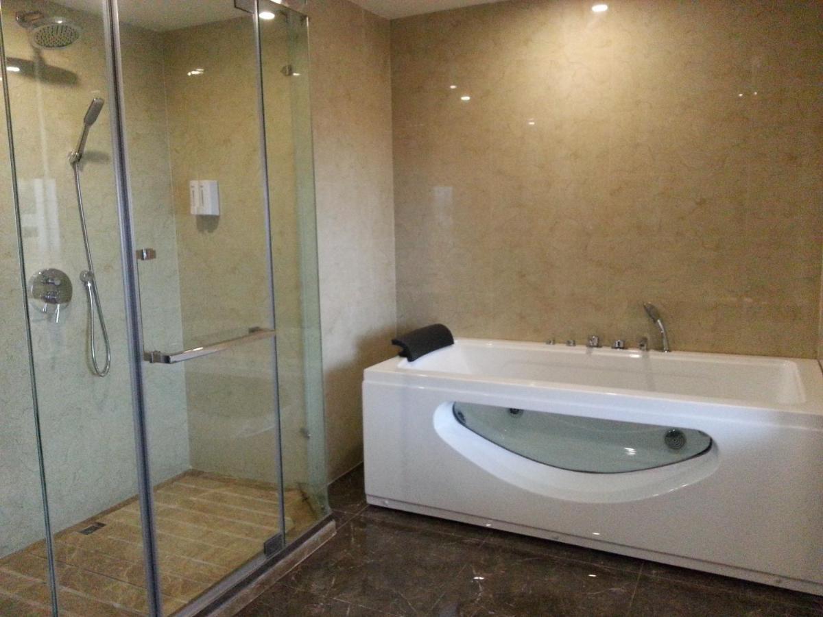 New West Street Hotel - Grand Wing 陽朔 部屋 写真